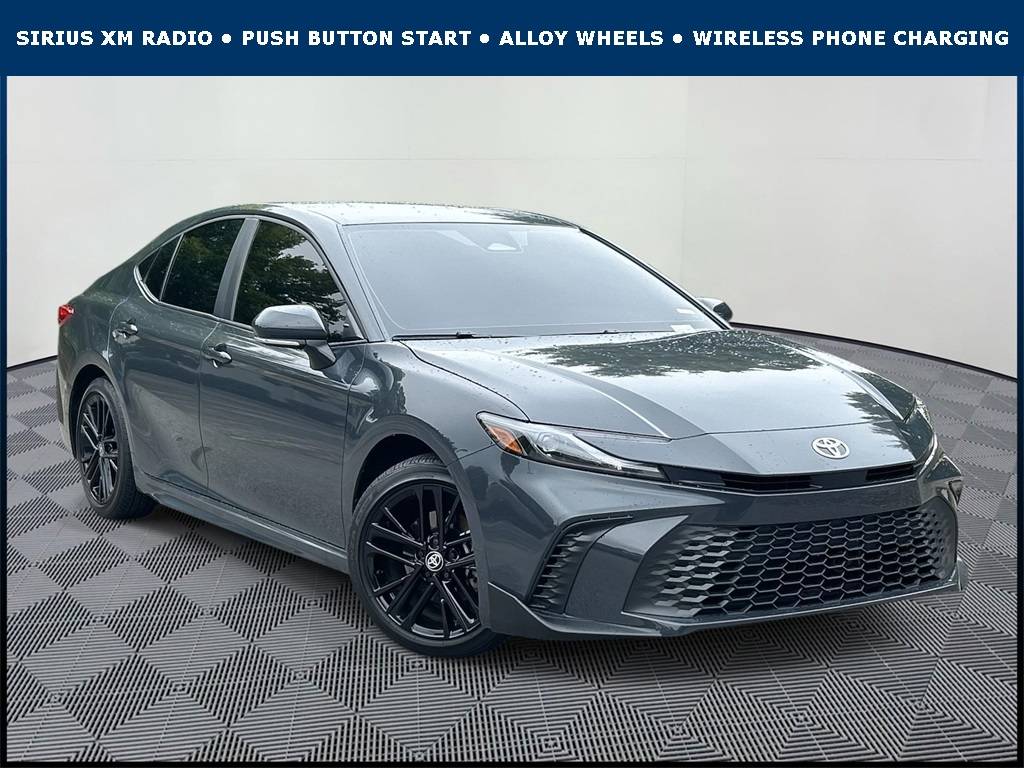 2025 Toyota Camry Hybrid SE — Sedan — 9,802 mi — Franklin, TN