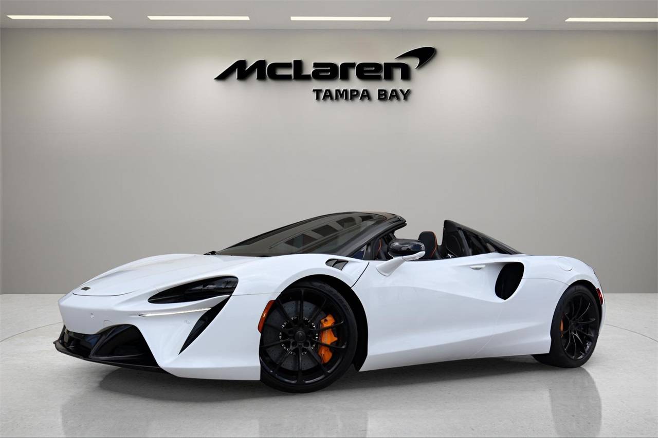 2025 McLaren Artura Spider Base