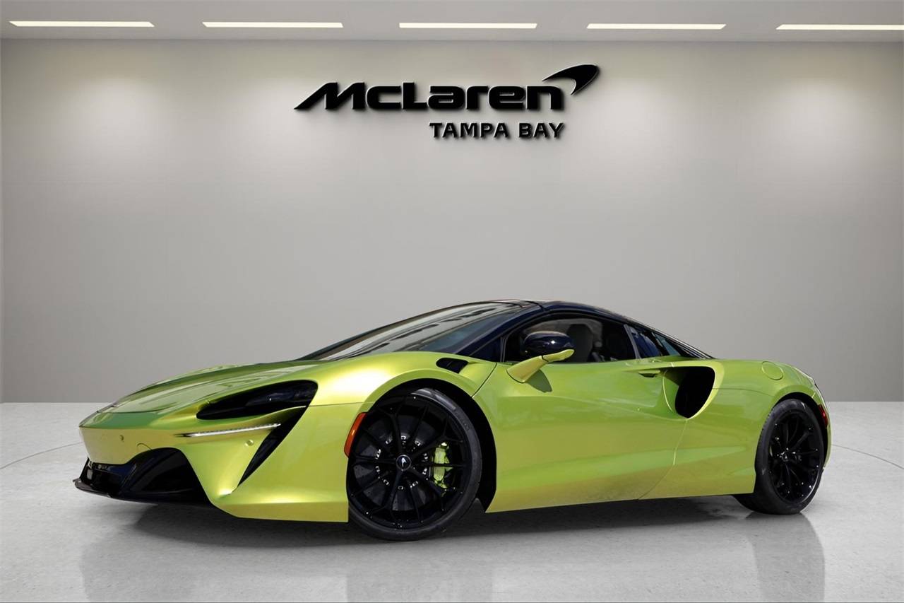 2025 McLaren Artura Spider Base