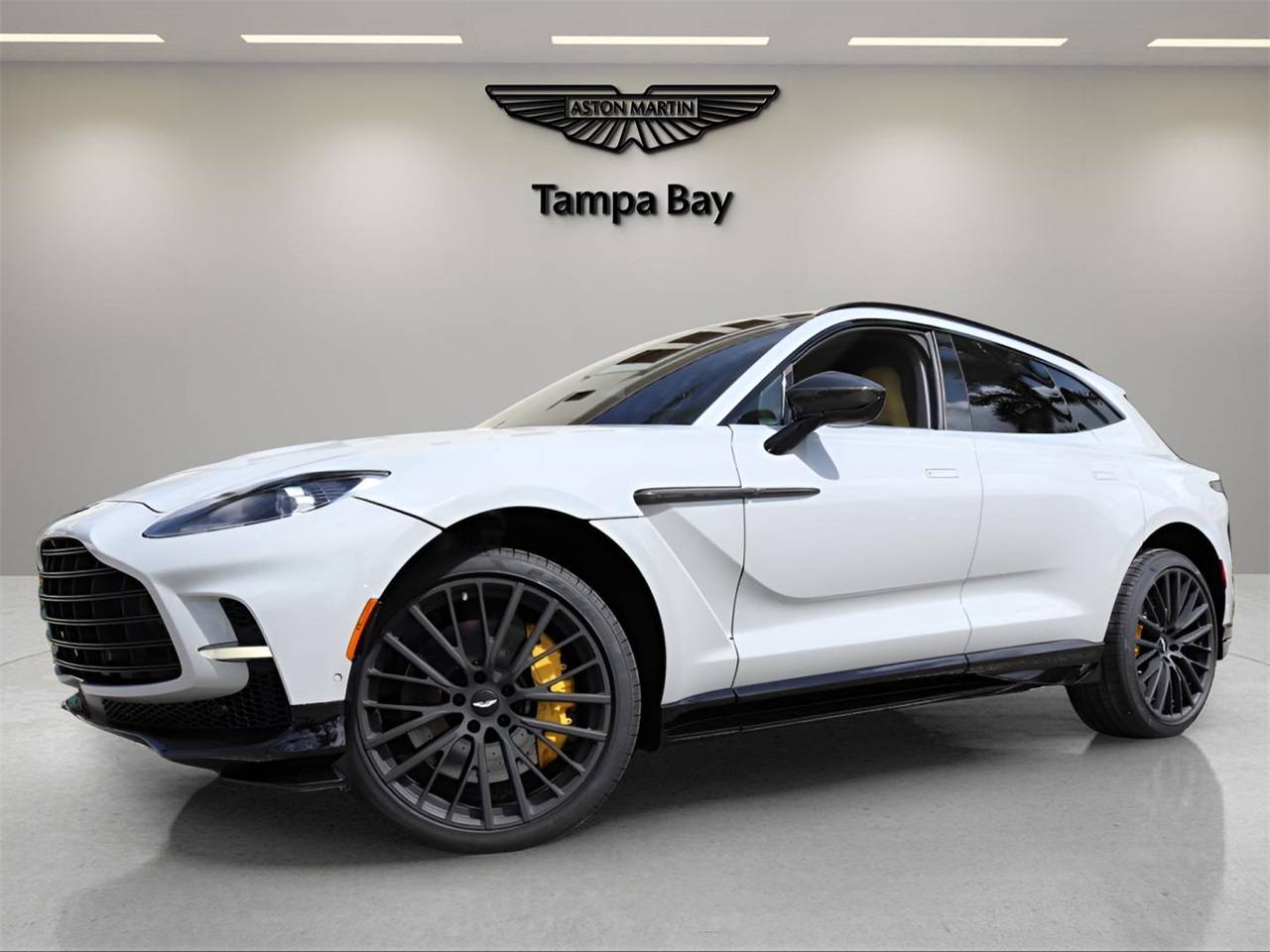 2023 Aston Martin DBX