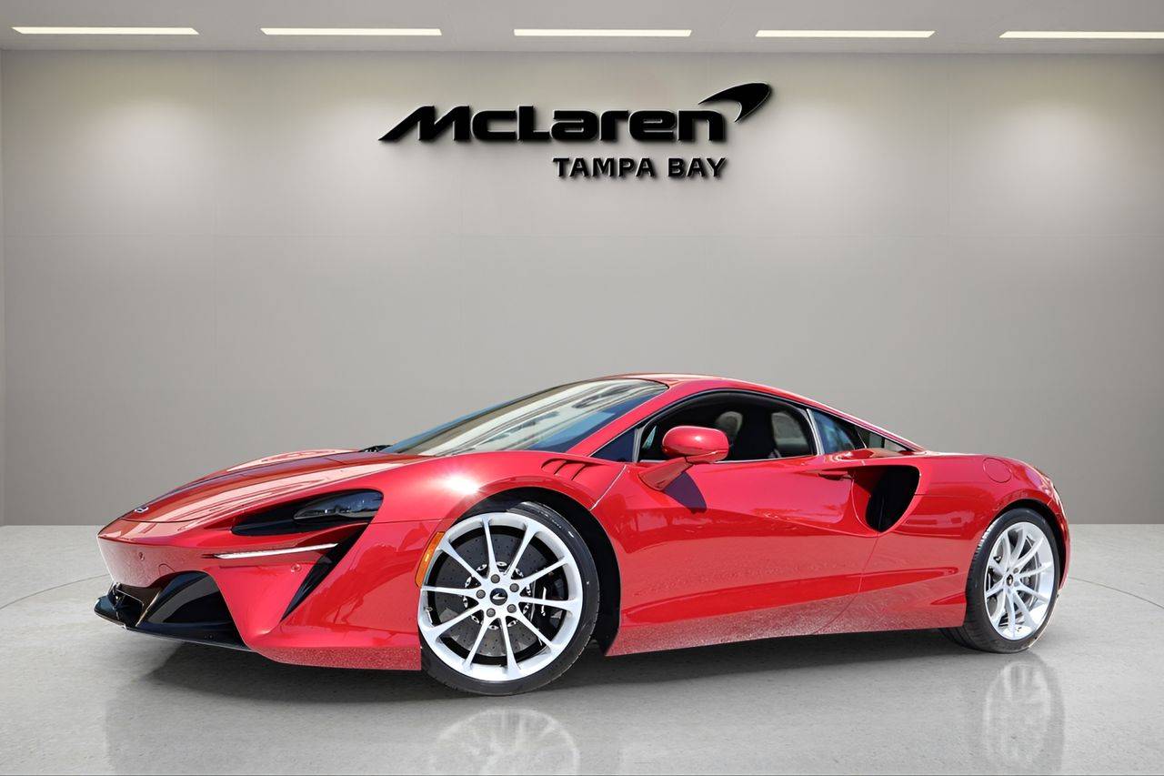 2026 McLaren Artura Base