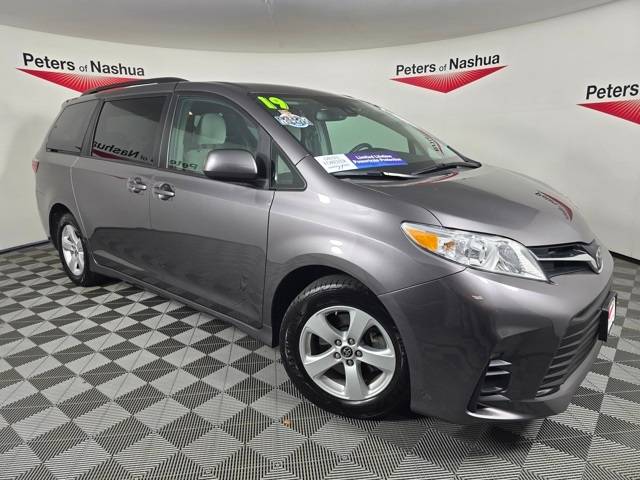 2019 Toyota Sienna LE — Minivan — 48,867 mi — Nashua, NH