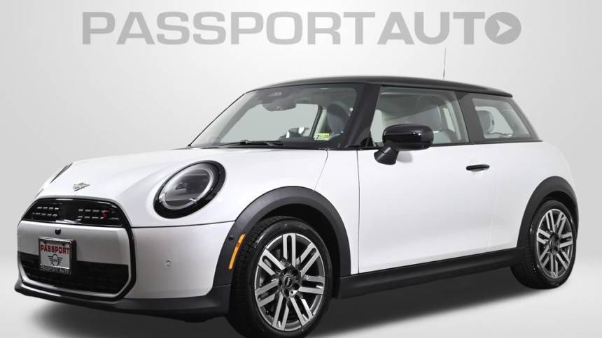 2025 MINI Hardtop Cooper S — Hatchback — 5,870 mi — Alexandria, VA