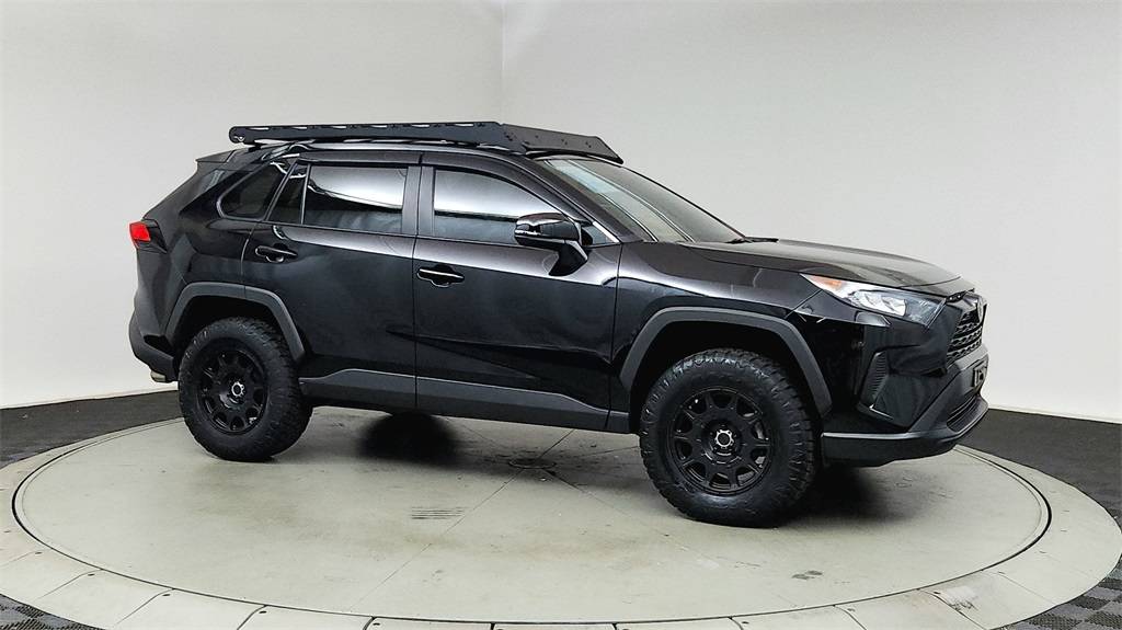 2022 Toyota RAV4 LE — SUV — 22,885 mi — Tigard, OR