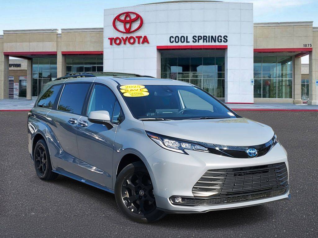 2025 Toyota Sienna Woodland Edition — Minivan — 11,348 mi — Franklin, TN