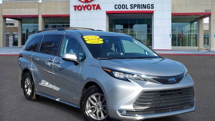 2021 Toyota Sienna XLE — Minivan — 80,138 mi — Franklin, TN