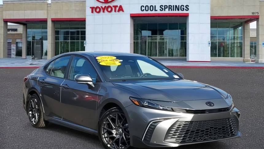 2025 Toyota Camry SE — Sedan — 5,035 mi — Franklin, TN