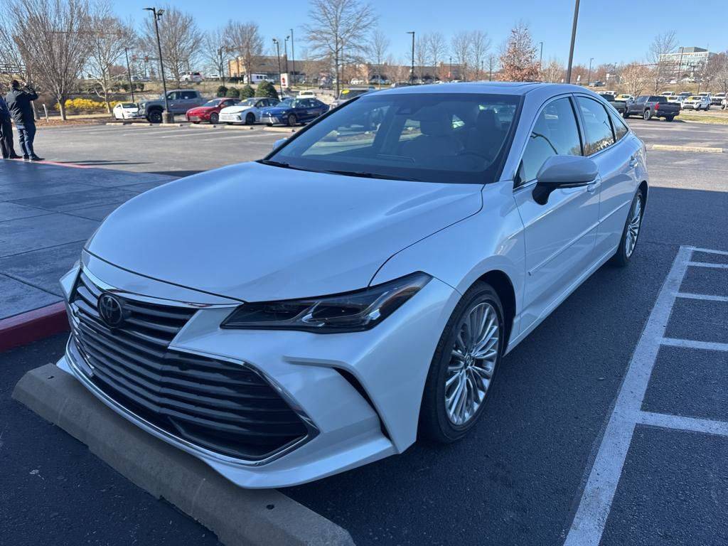 2019 Toyota Avalon Limited — Sedan — 10,734 mi — Franklin, TN