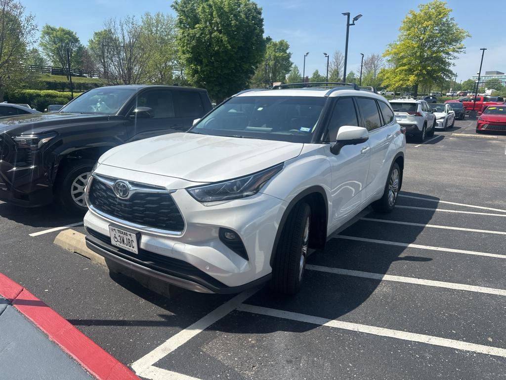 2024 Toyota Highlander Platinum — SUV — 15,800 mi — Franklin, TN