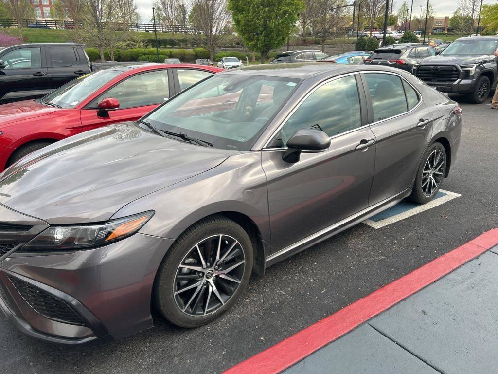 2022 Toyota Camry Hybrid SE — Sedan — 94,159 mi — Franklin, TN