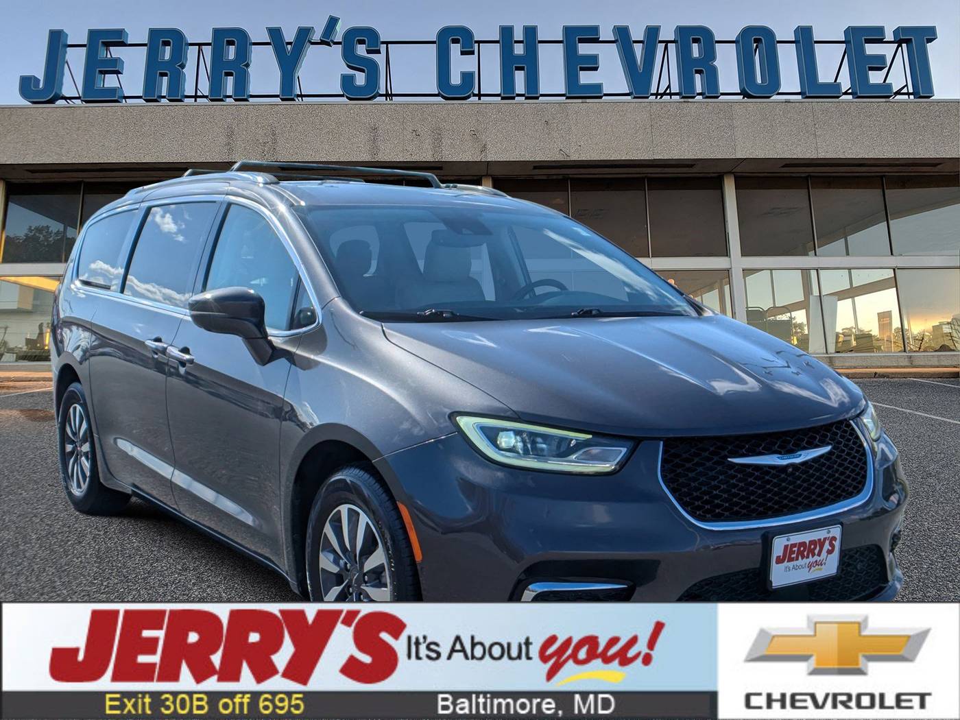 2021 Chrysler Pacifica Hybrid Touring L — Minivan — 69,905 mi — Baltimore, MD