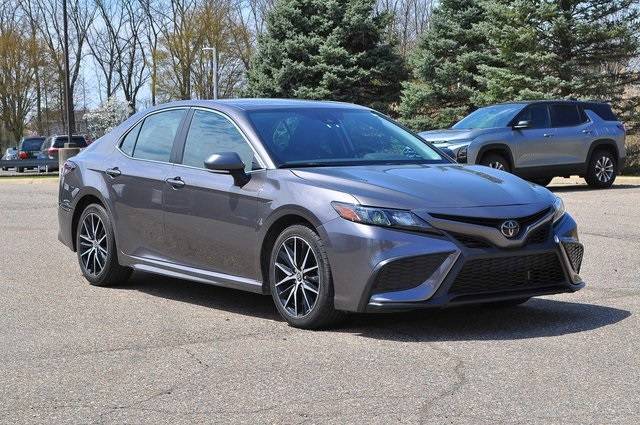 2022 Toyota Camry SE — Sedan — 59,741 mi — Canton, MI