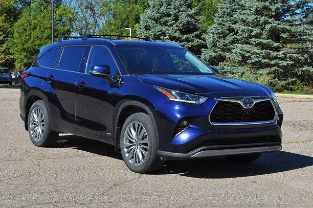 2023 Toyota Highlander Hybrid Platinum — SUV — 37,892 mi — Canton, MI