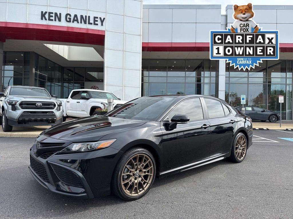 2024 Toyota Camry SE Nightshade — Sedan — 17,902 mi — Akron, OH