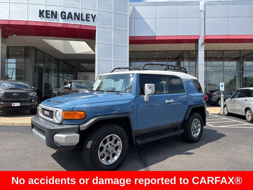 2013 Toyota FJ Cruiser Base — SUV — 114,892 mi — Akron, OH