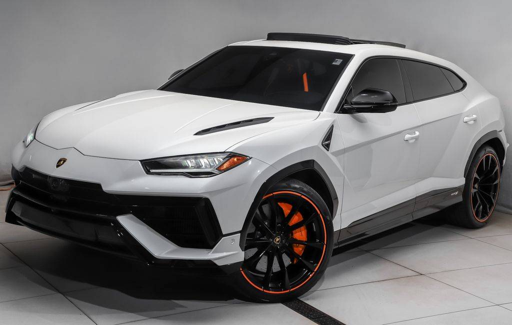 2023 Lamborghini Urus S