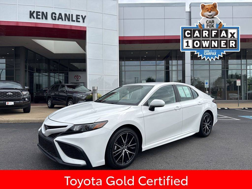 2024 Toyota Camry SE — Sedan — 20,465 mi — Akron, OH