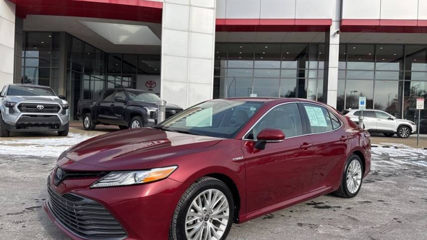 2020 Toyota Camry Hybrid XLE — Sedan — 50,986 mi — Akron, OH