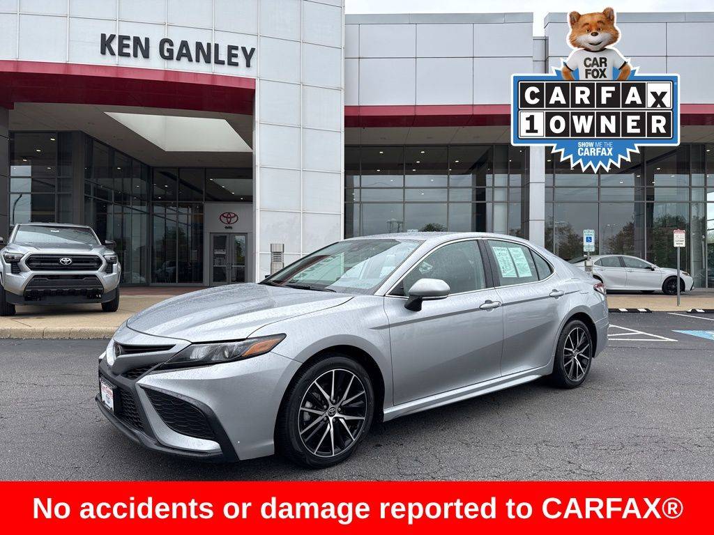 2024 Toyota Camry SE — Sedan — 32,618 mi — Akron, OH