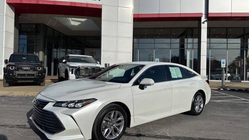 2022 Toyota Avalon XLE — Sedan — 69,868 mi — Akron, OH
