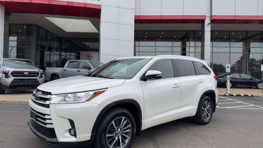 2017 Toyota Highlander XLE — SUV — 72,648 mi — Akron, OH