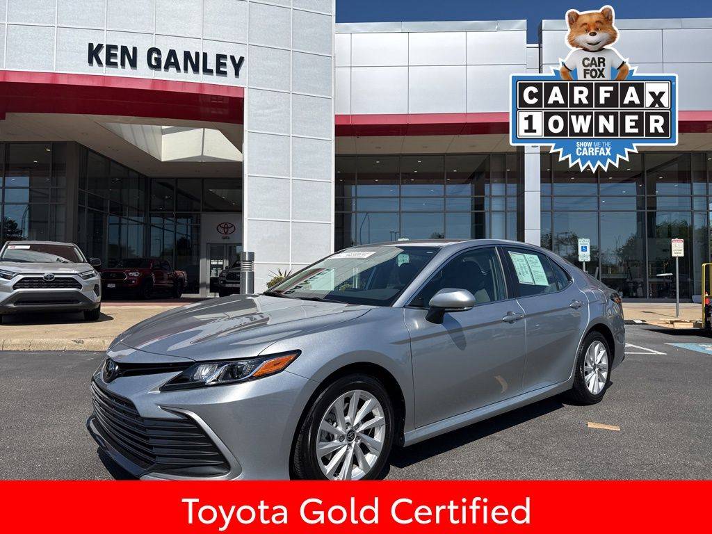 2022 Toyota Camry LE — Sedan — 914 mi — Akron, OH