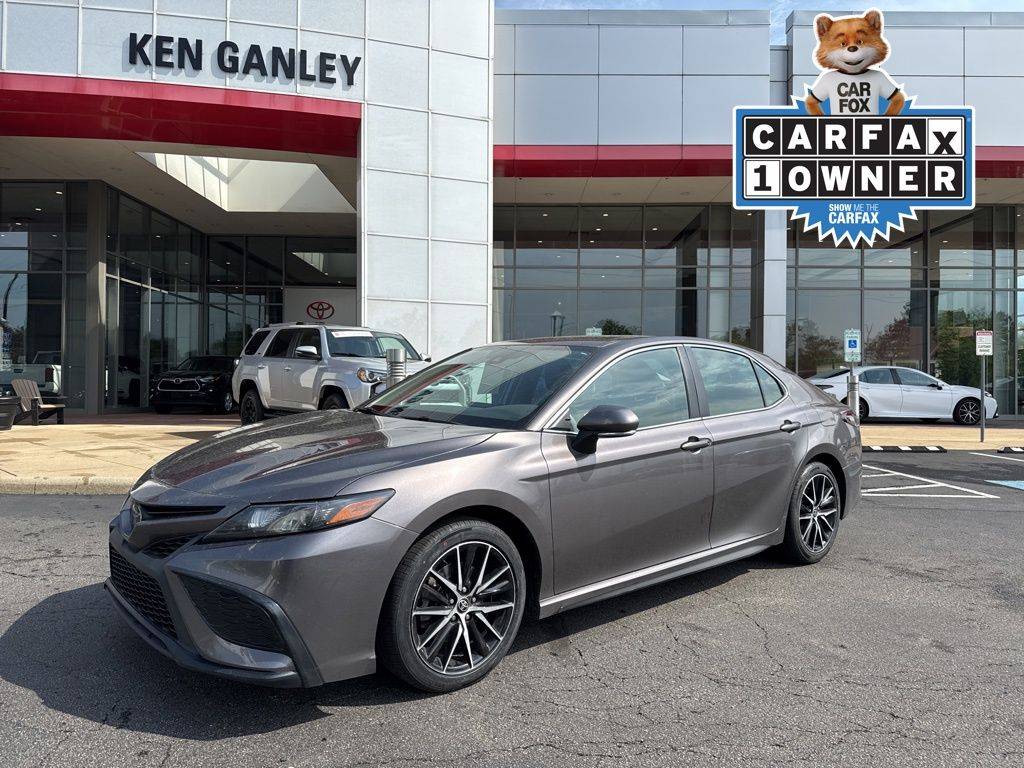 2022 Toyota Camry SE — Sedan — 25,754 mi — Akron, OH