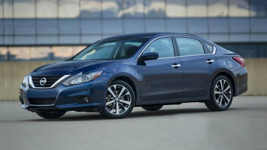 2017 Nissan Altima 2.5 SR — Sedan — 97,574 mi — Akron, OH