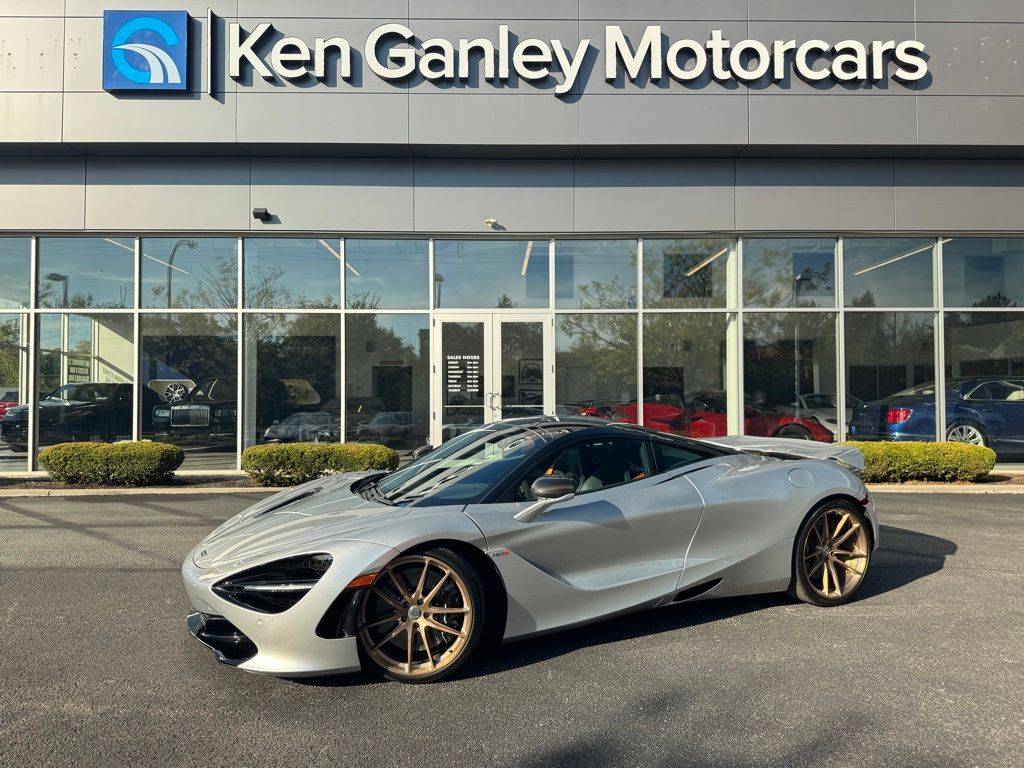 2022 McLaren 720S