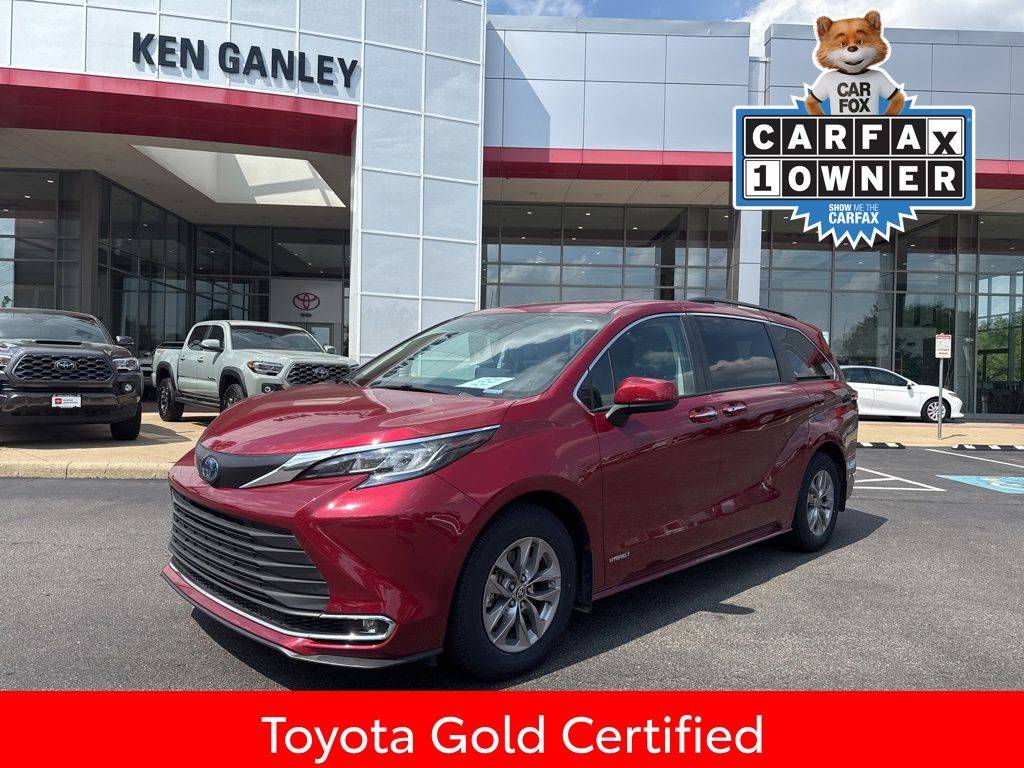2021 Toyota Sienna XLE — Minivan — 47,121 mi — Akron, OH