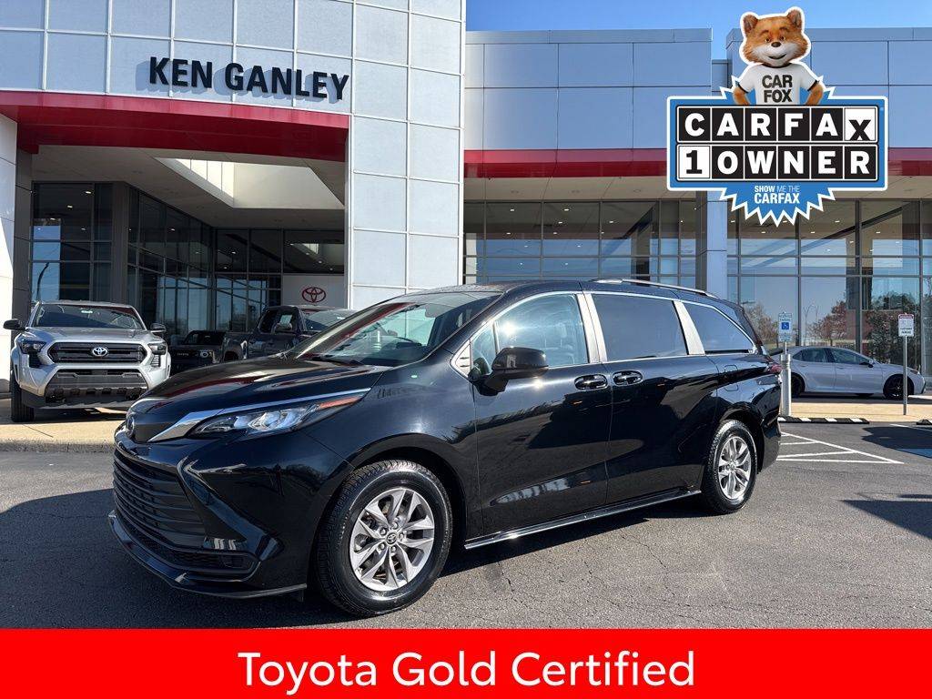 2023 Toyota Sienna LE — Minivan — 36,481 mi — Akron, OH
