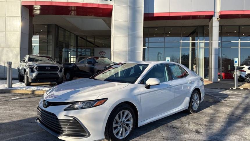 2022 Toyota Camry LE — Sedan — 56,703 mi — Akron, OH