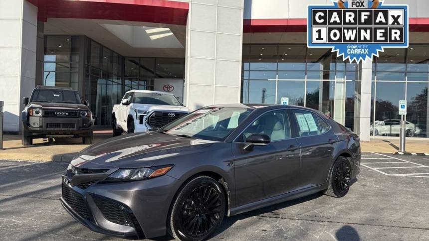 2022 Toyota Camry SE — Sedan — 61,465 mi — Akron, OH