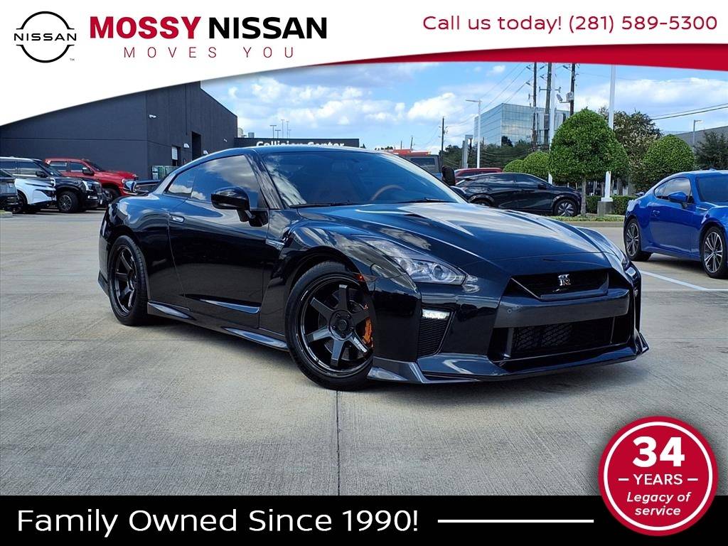 2017 Nissan GT-R Premium — Coupe — 30,715 mi — Houston, TX