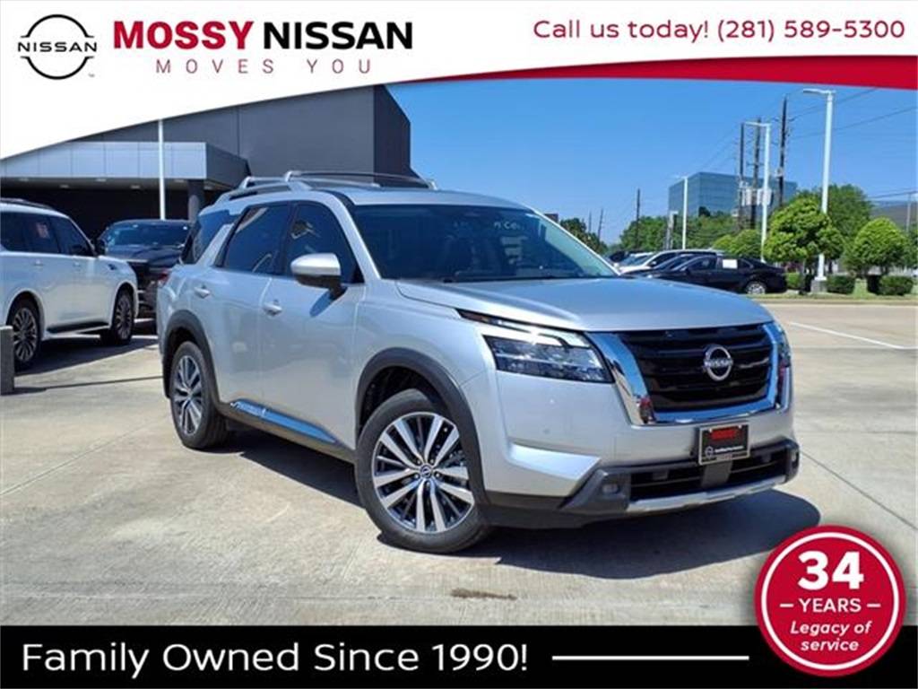 2022 Nissan Pathfinder Platinum — SUV — 18,268 mi — Houston, TX