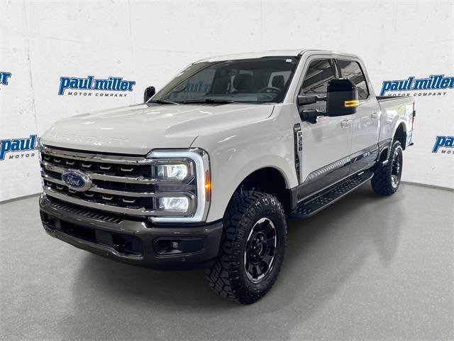 2025 Ford Super Duty F-350 LARIAT — Pickup Truck — 9,095 mi — Lexington, KY