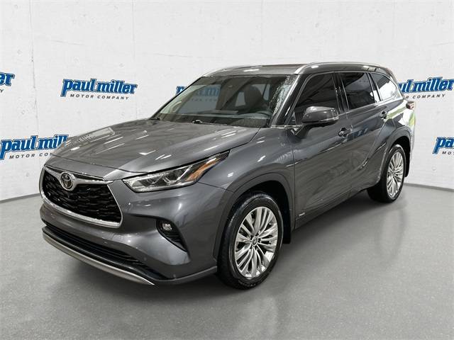 2025 Toyota Highlander Hybrid Platinum — SUV — 13,021 mi — Lexington, KY