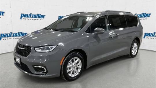 2022 Chrysler Pacifica Touring L — Minivan — 60,626 mi — Lexington, KY