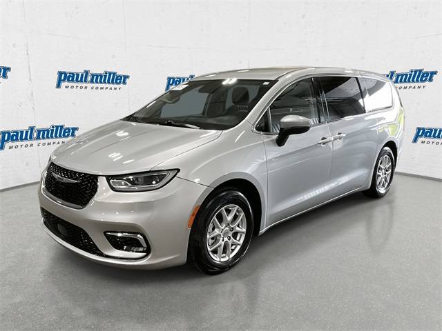 2023 Chrysler Pacifica Touring L — Minivan — 63,789 mi — Lexington, KY
