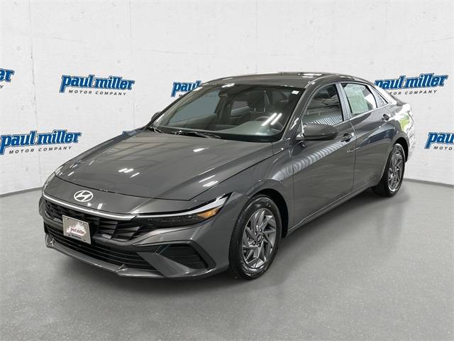 2024 Hyundai Elantra SEL — Sedan — 5,449 mi — Lexington, KY