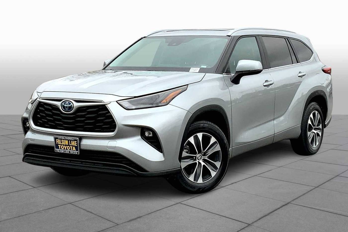2023 Toyota Highlander Hybrid XLE — SUV — 28,293 mi — Folsom, CA