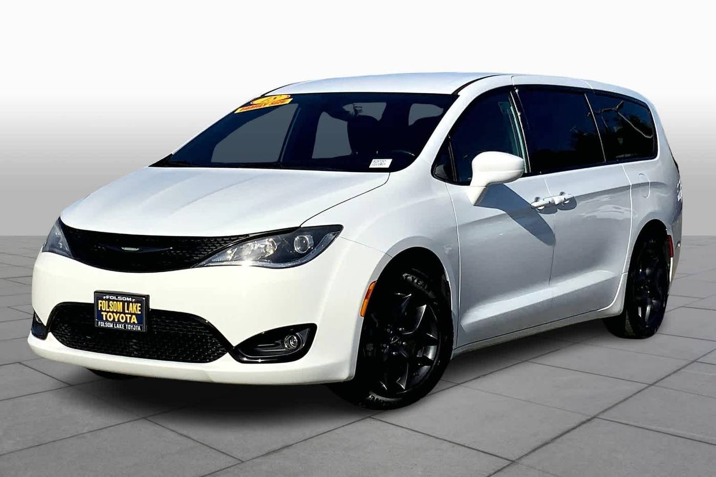 2018 Chrysler Pacifica Touring Plus — Minivan — 59,823 mi — Folsom, CA