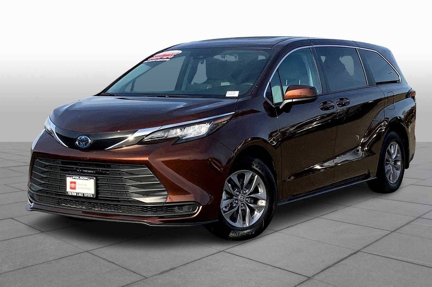 2022 Toyota Sienna LE — Minivan — 14,007 mi — Folsom, CA
