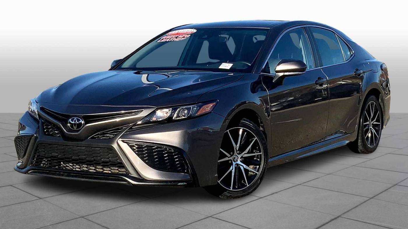 2022 Toyota Camry SE — Sedan — 69,103 mi — Folsom, CA
