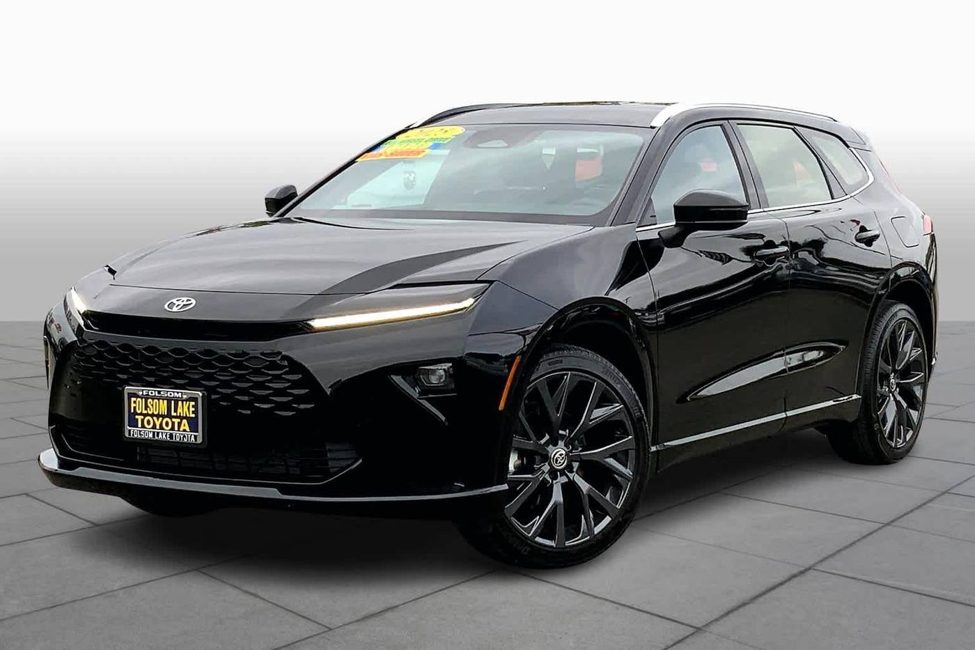 2025 Toyota Crown Signia Limited — SUV — 2,169 mi — Folsom, CA
