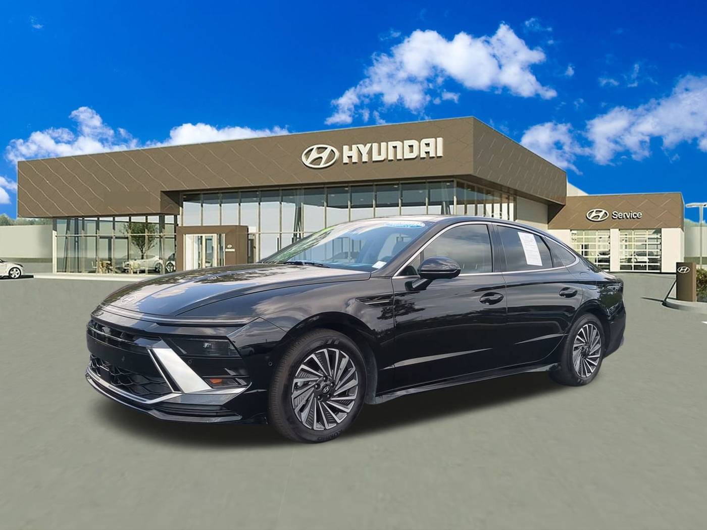2024 Hyundai Sonata Hybrid Limited — Sedan — 7,902 mi — Bradenton, FL