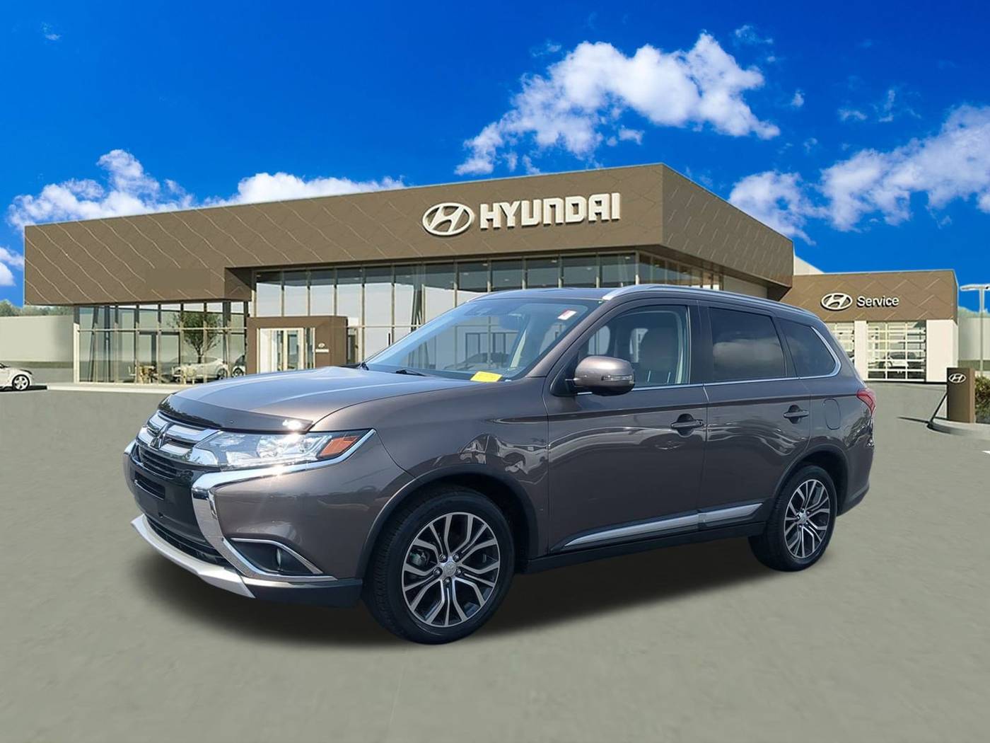 2017 Mitsubishi Outlander SEL — SUV — 11,332 mi — Bradenton, FL