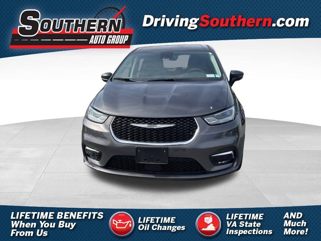 2023 Chrysler Pacifica Touring L — Minivan — 21,945 mi — Newport News, VA