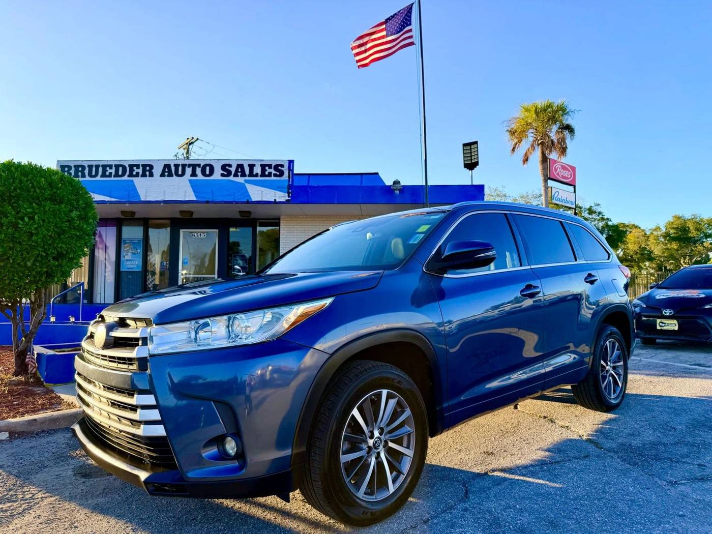2018 Toyota Highlander SE V6 — SUV — 114,818 mi — Jacksonville, FL