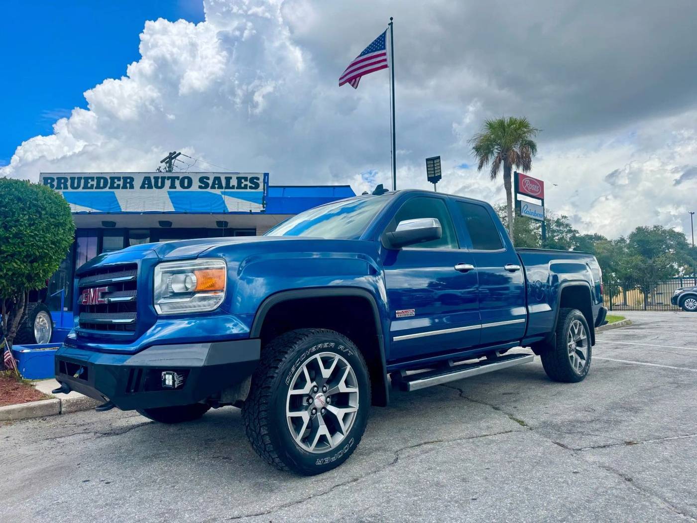 2015 GMC Sierra 1500 SLE — Pickup Truck — 89,796 mi — Jacksonville, FL